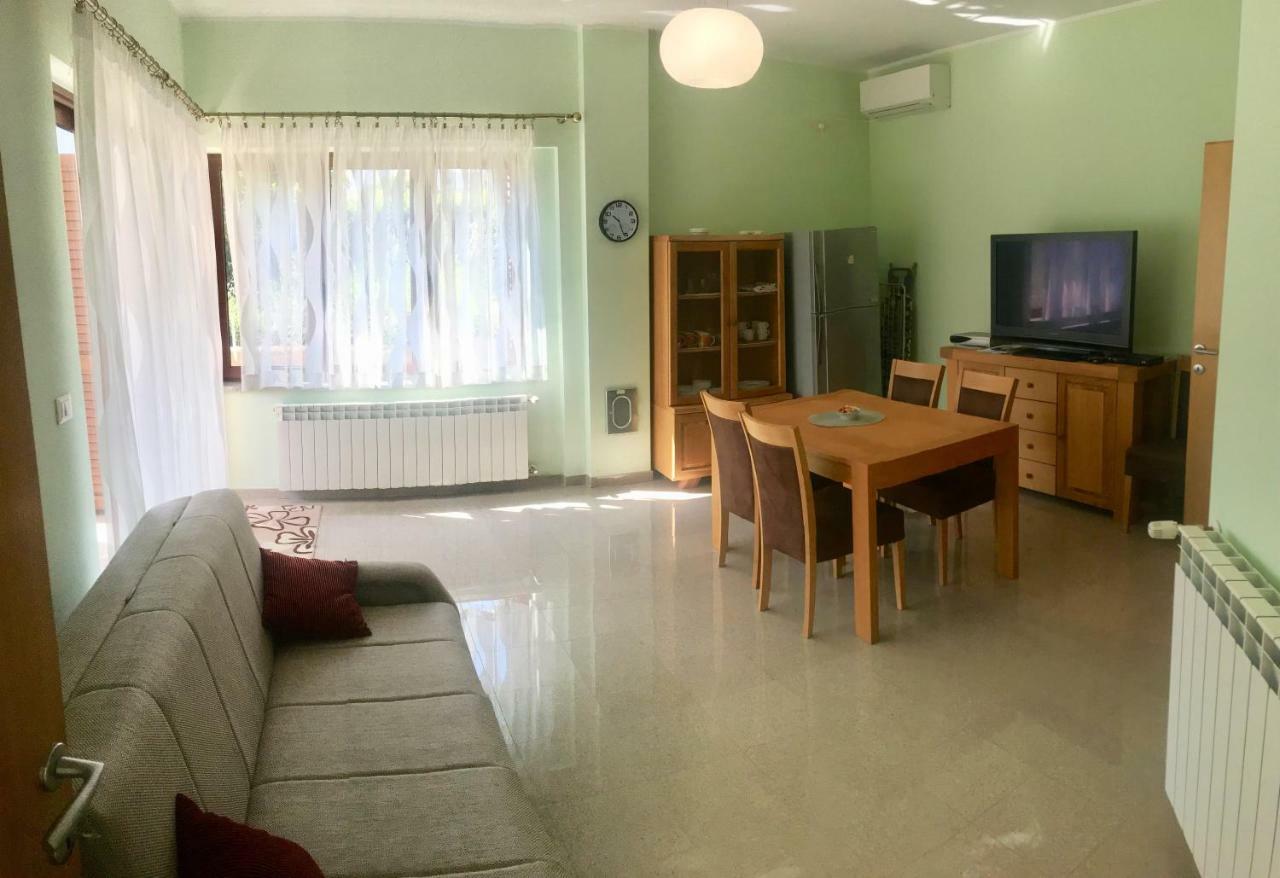 Stoja Apartment Pula Buitenkant foto